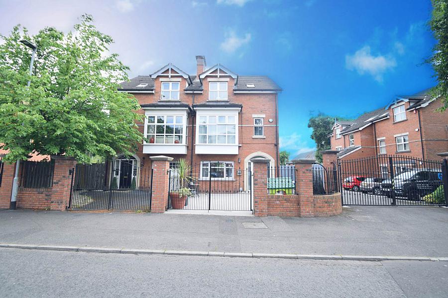 1b Fruithill Park