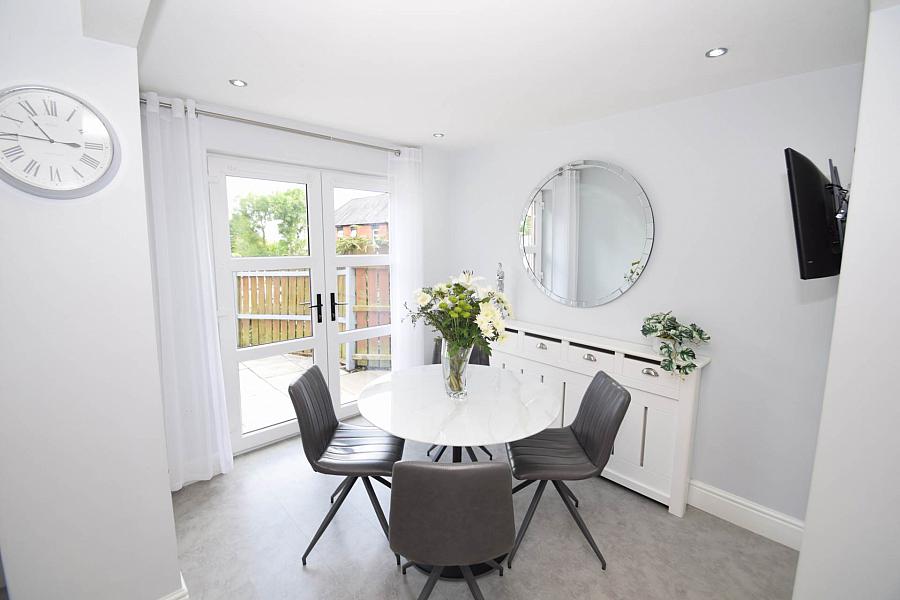 1b Fruithill Park