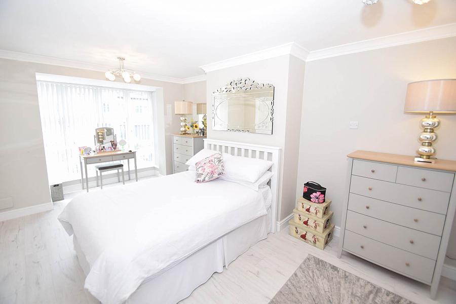 1b Fruithill Park