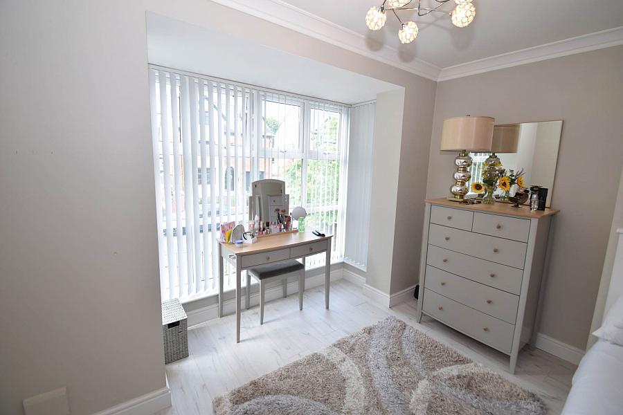 1b Fruithill Park