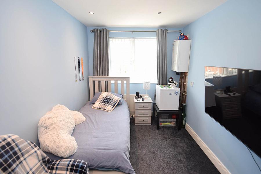 1b Fruithill Park