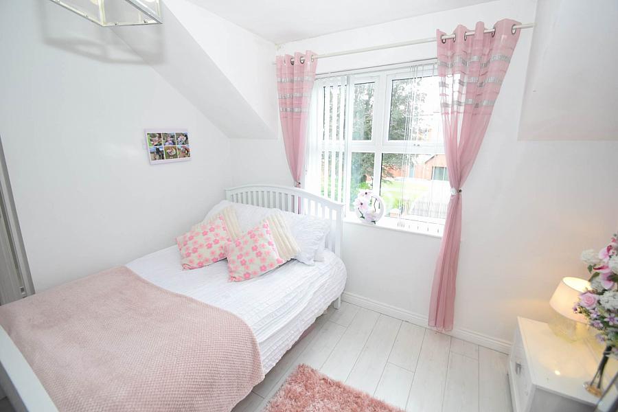 1b Fruithill Park