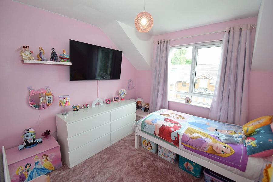 1b Fruithill Park