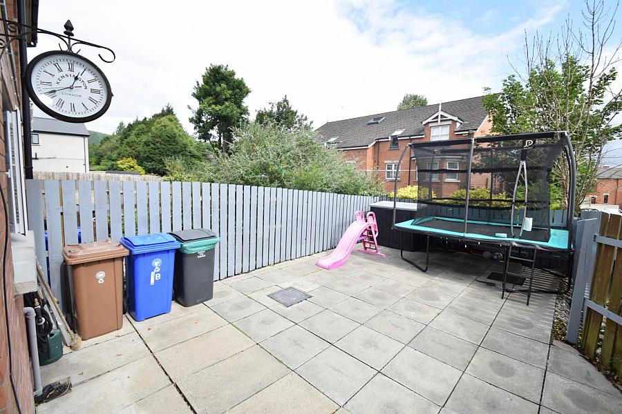 1b Fruithill Park