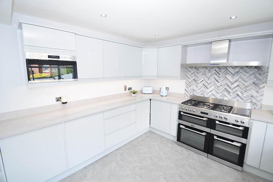 1b Fruithill Park