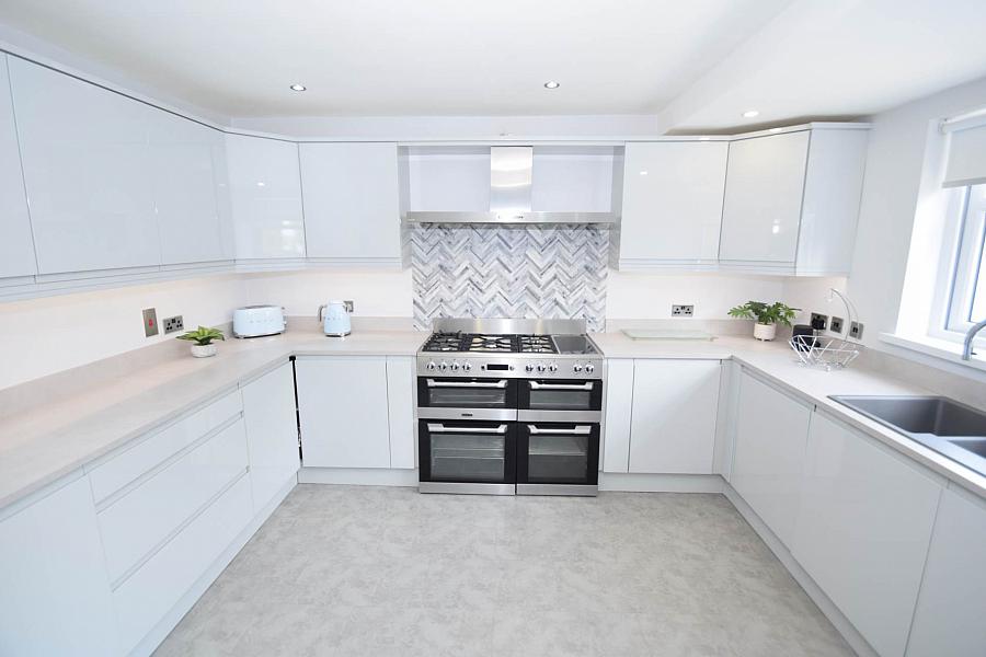 1b Fruithill Park