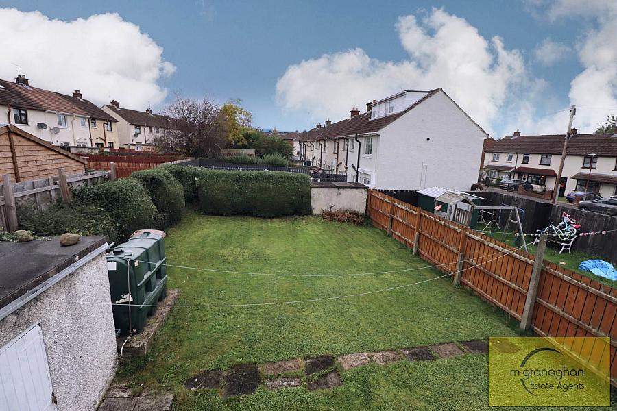 19 Tullymore Gardens