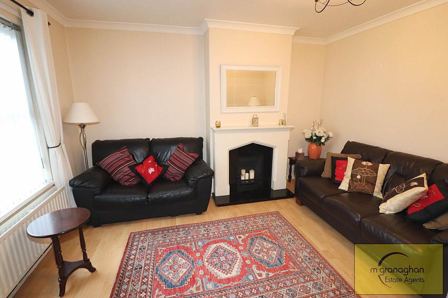 19 Tullymore Gardens