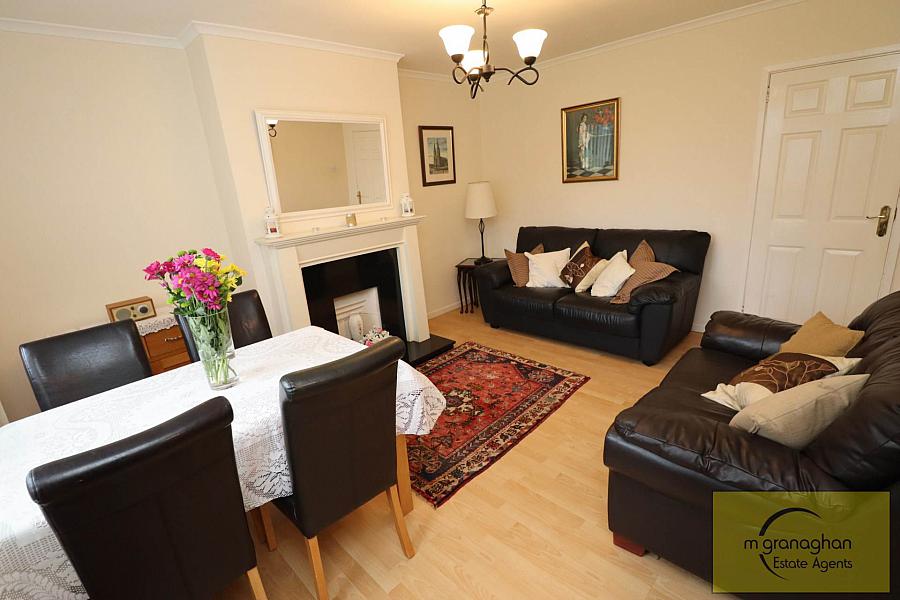 19 Tullymore Gardens