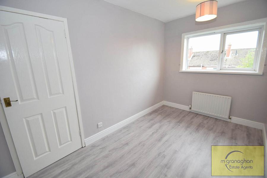 32 Benraw Road