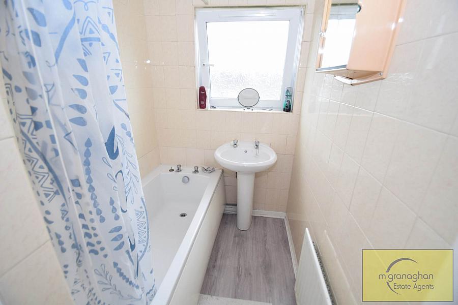 32 Benraw Road