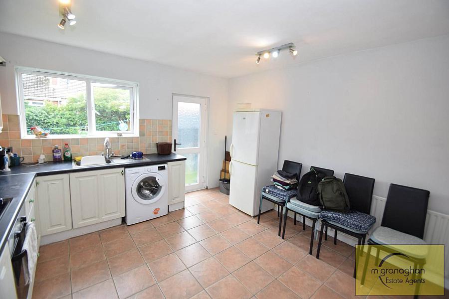 32 Benraw Road