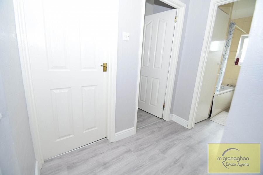 32 Benraw Road