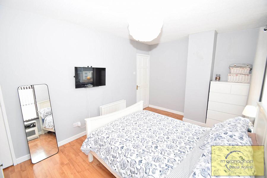 10 Ardoyne Place
