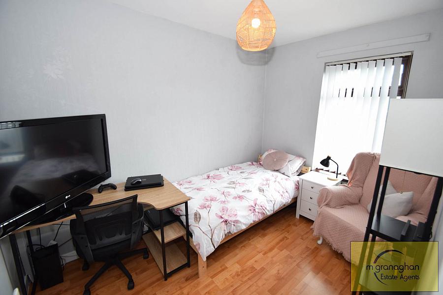 10 Ardoyne Place