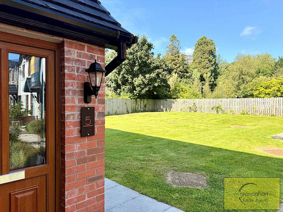5 Willow Park