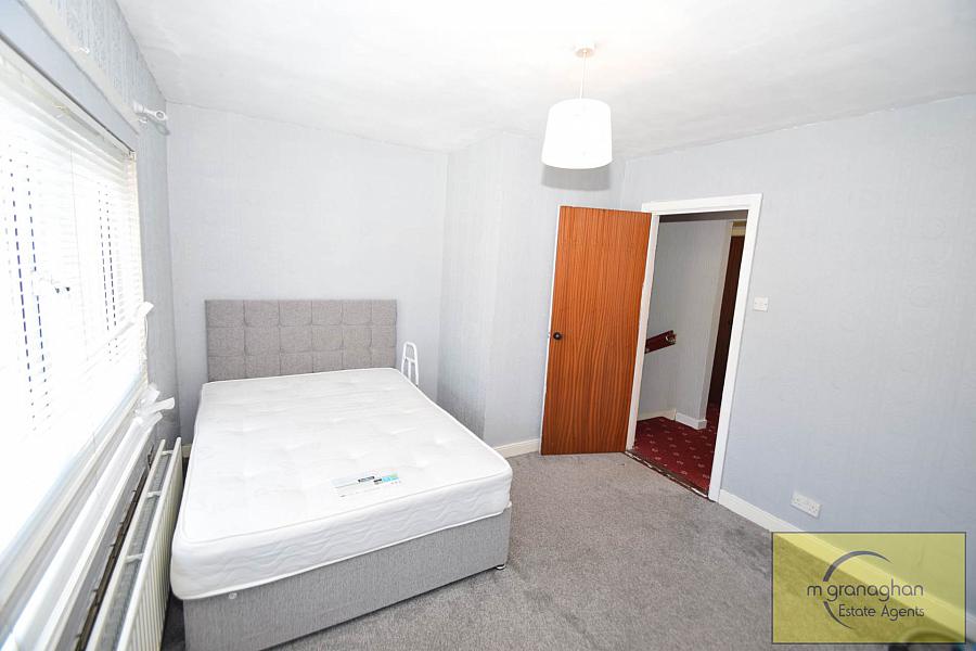 92 Beechmount Parade
