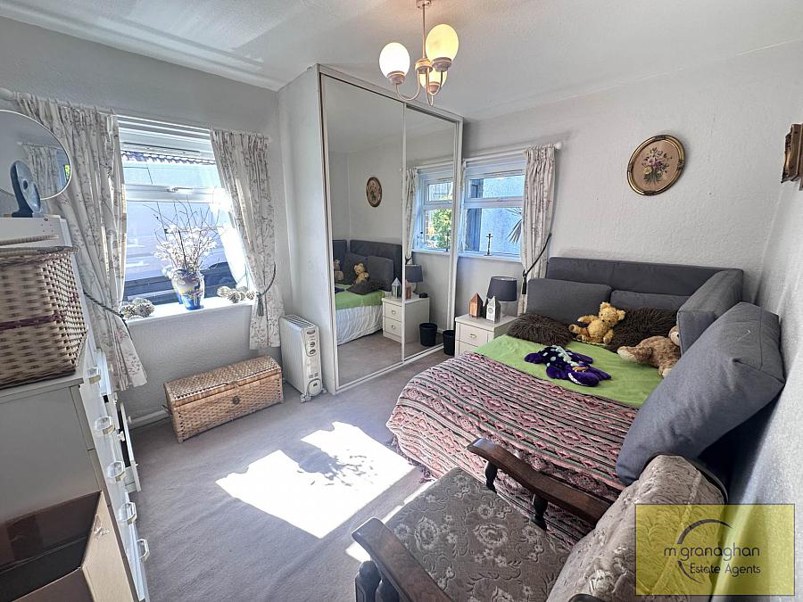 32 Killeaton Crescent