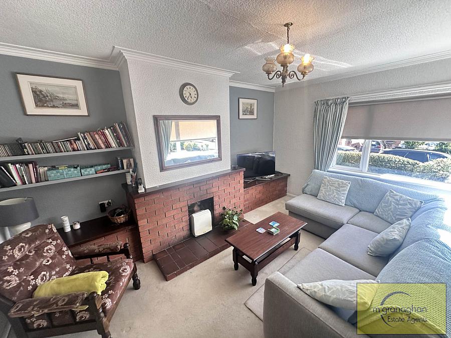 32 Killeaton Crescent