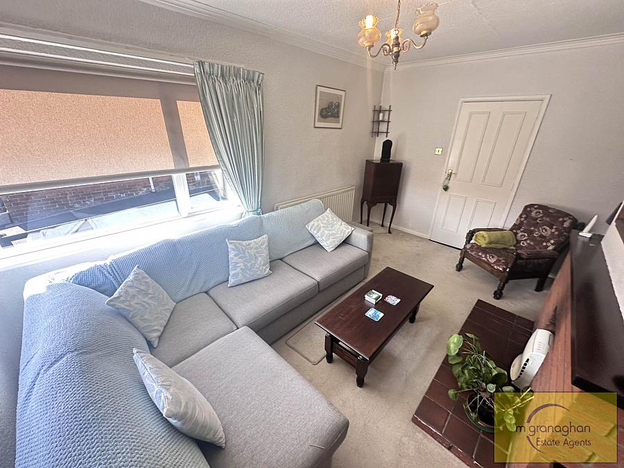 32 Killeaton Crescent