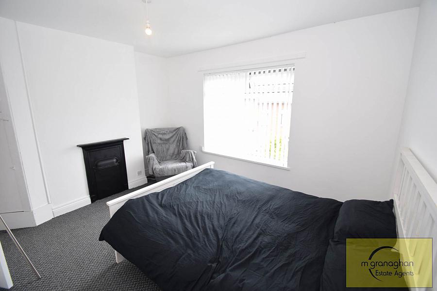 96 Upper Dunmurry Lane 96 Upper Dunmurry Lane