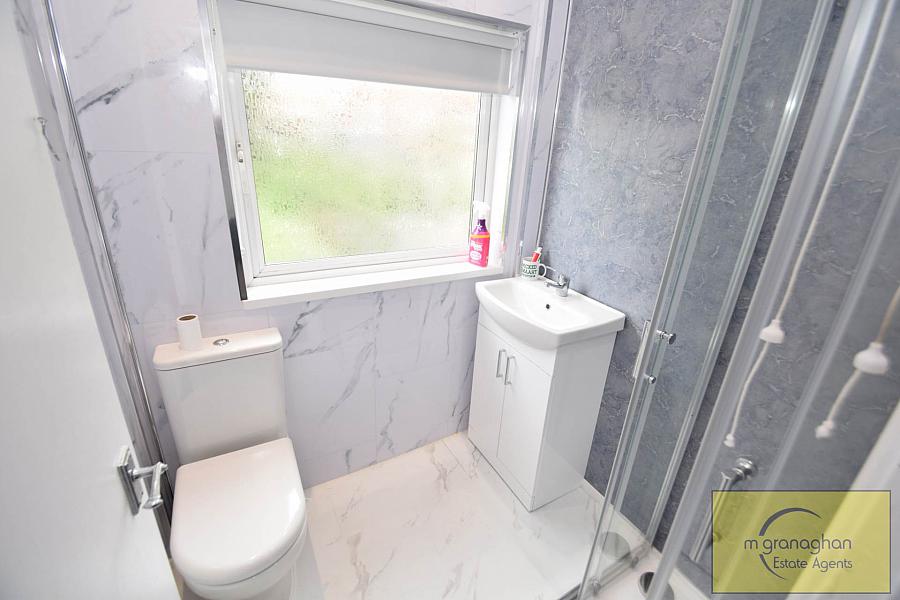 96 Upper Dunmurry Lane 96 Upper Dunmurry Lane