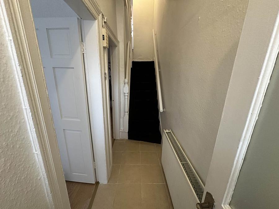 16 Nansen Street