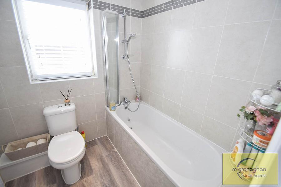 88 Lagmore Glen