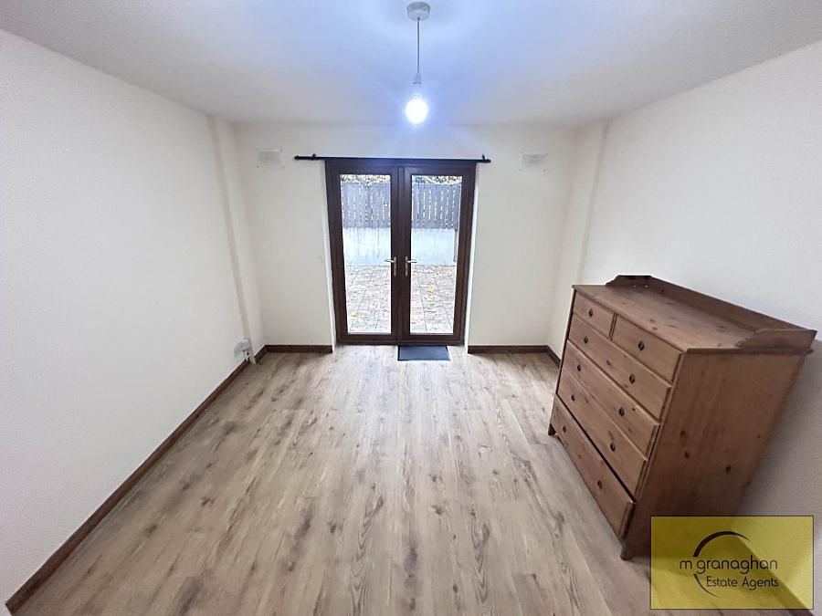 19 Meadowhill Grange