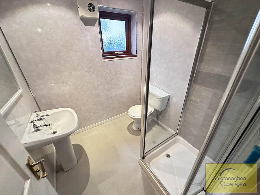 19 Meadowhill Grange