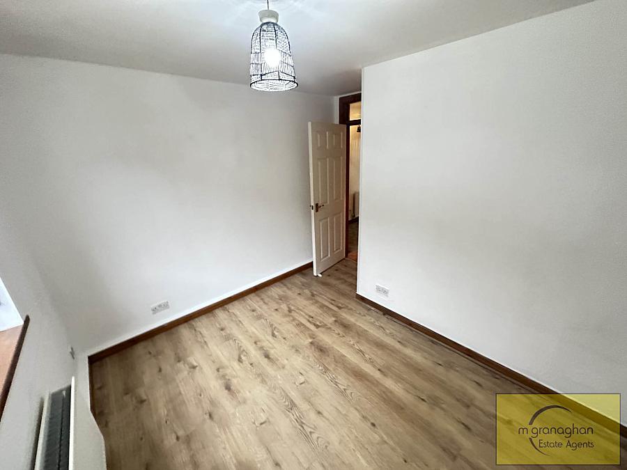 19 Meadowhill Grange