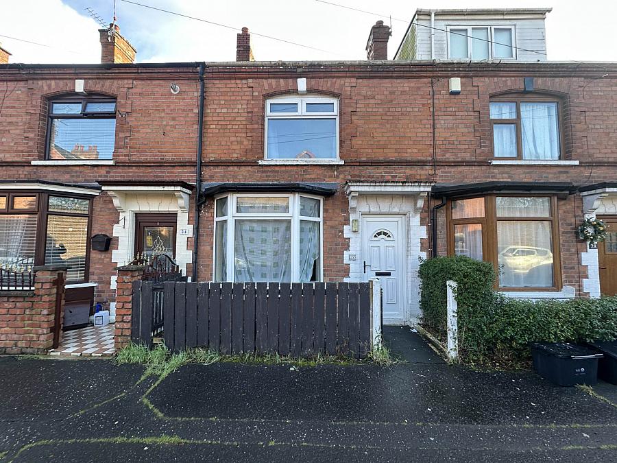 26 Clondara Parade, Falls Road, Belfast, BT12 6ES