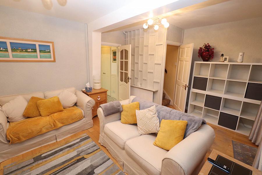 71 Riverdale Gardens