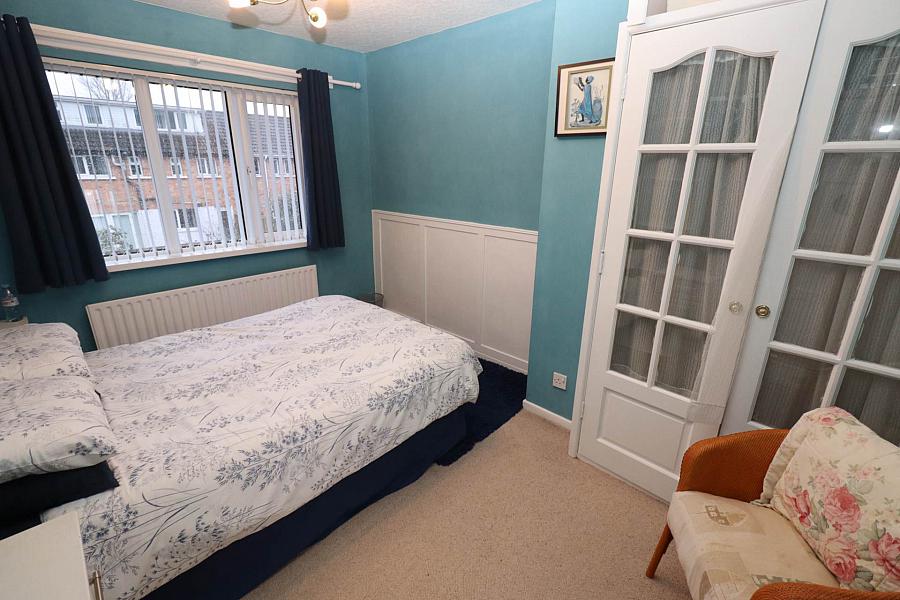 71 Riverdale Gardens