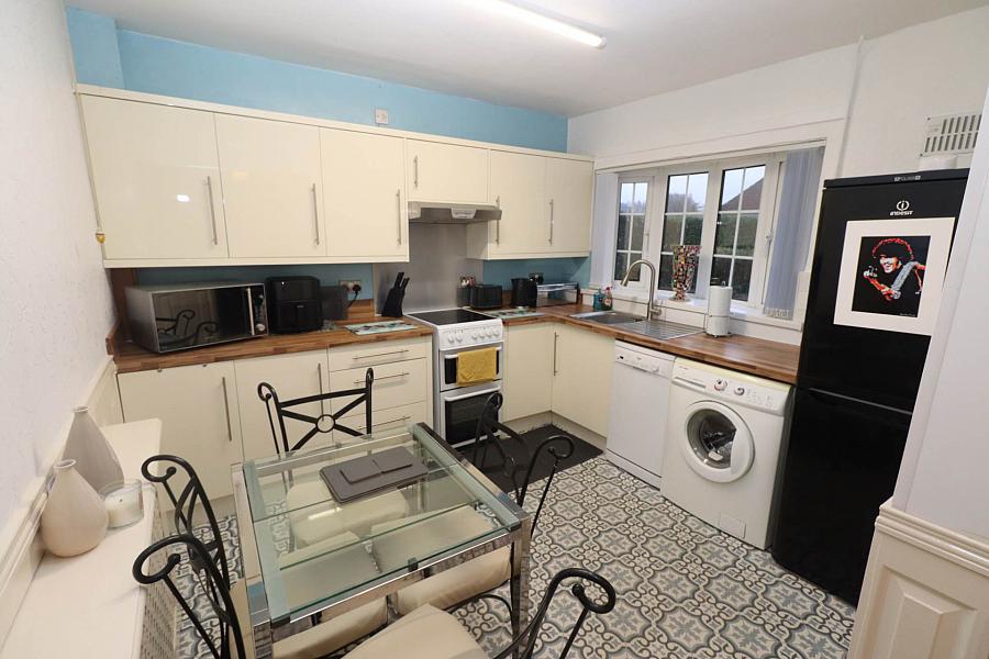 71 Riverdale Gardens