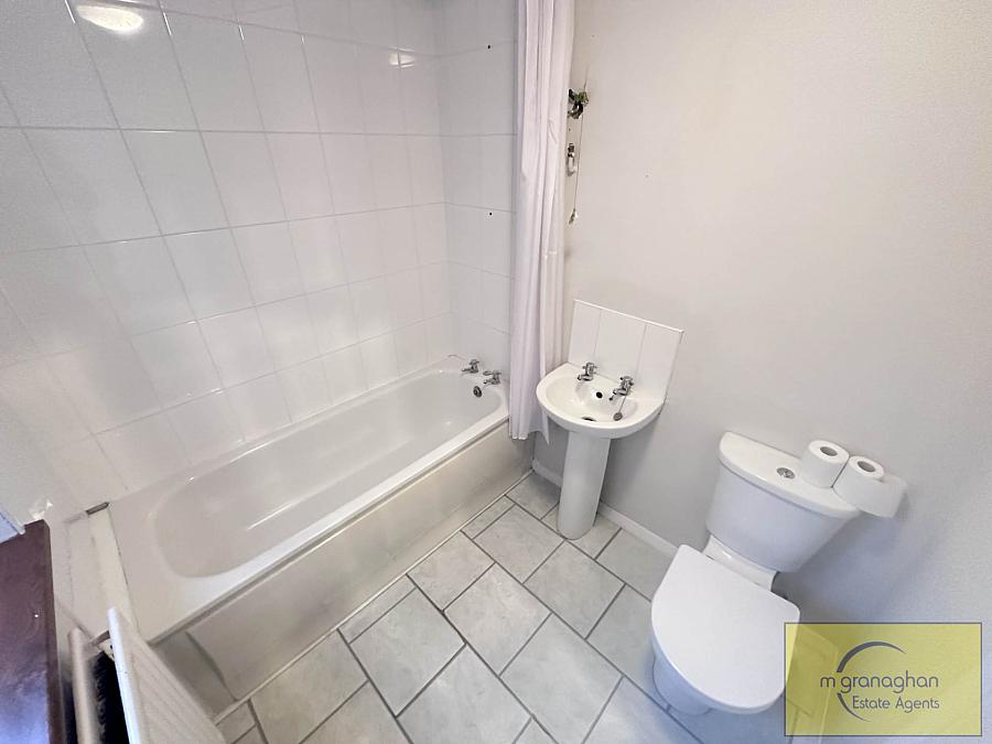 35 Beechmount Crescent