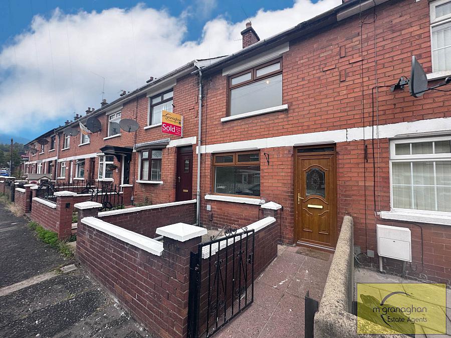 35 Beechmount Crescent