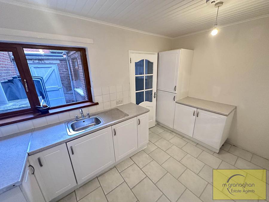 35 Beechmount Crescent