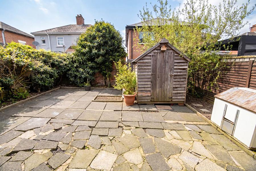 35 Andersonstown Park West
