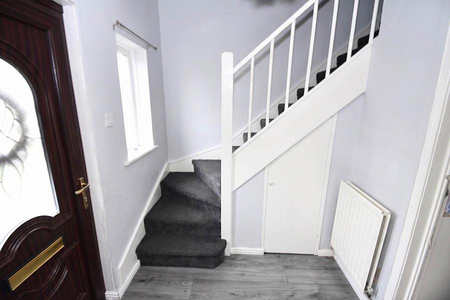 35 Andersonstown Park West