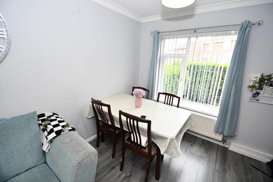 35 Andersonstown Park West
