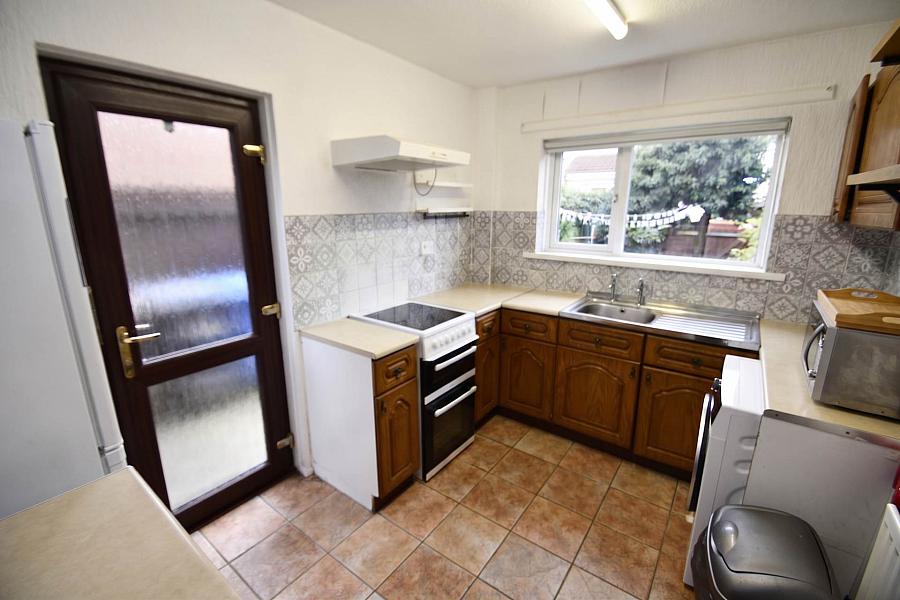 35 Andersonstown Park West