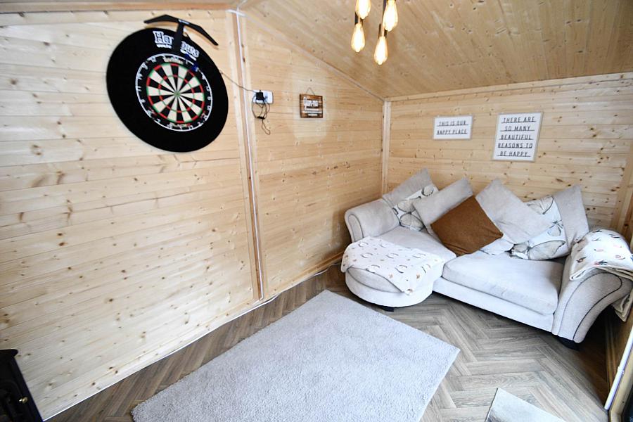 123 Mount Eagles Avenue