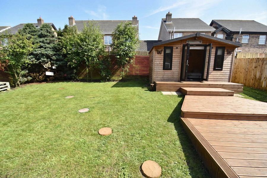 123 Mount Eagles Avenue