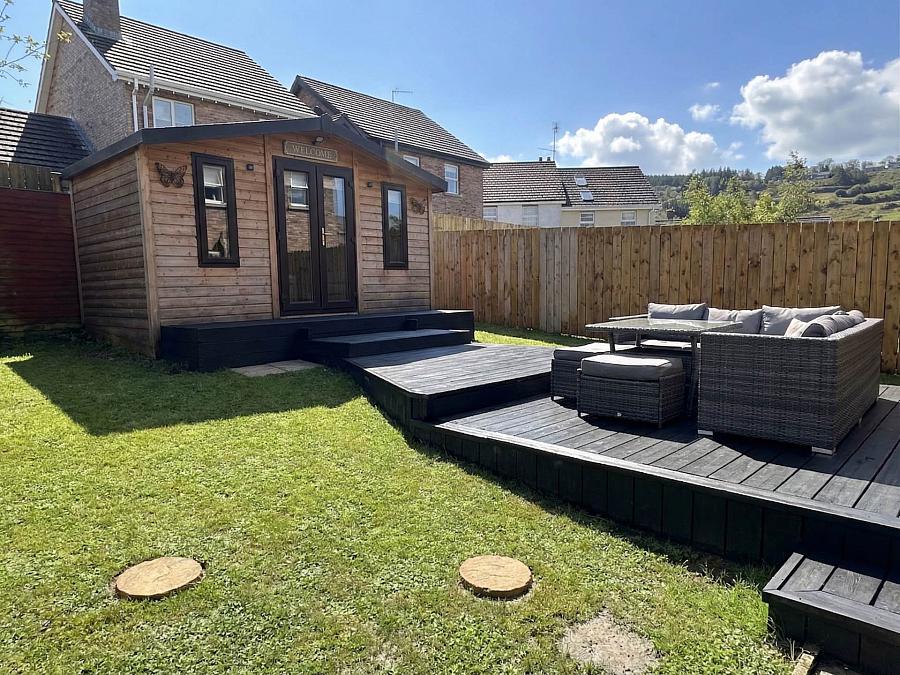 123 Mount Eagles Avenue