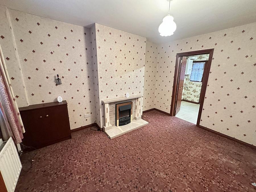 48 Beechmount Crescent