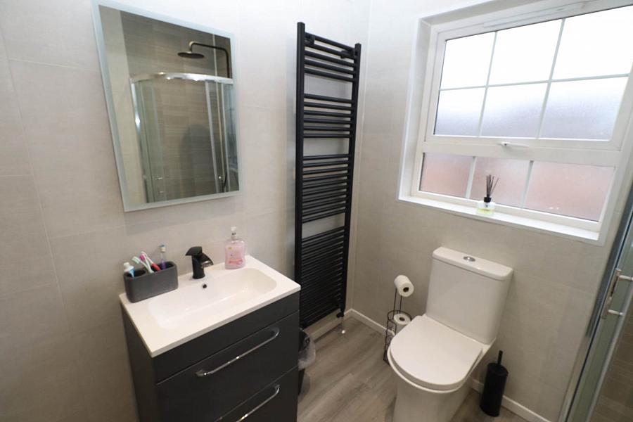 32 Mount Eagles Square