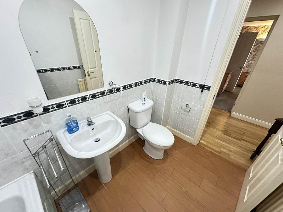 Apt 7 Casement Court Andersonstown Road