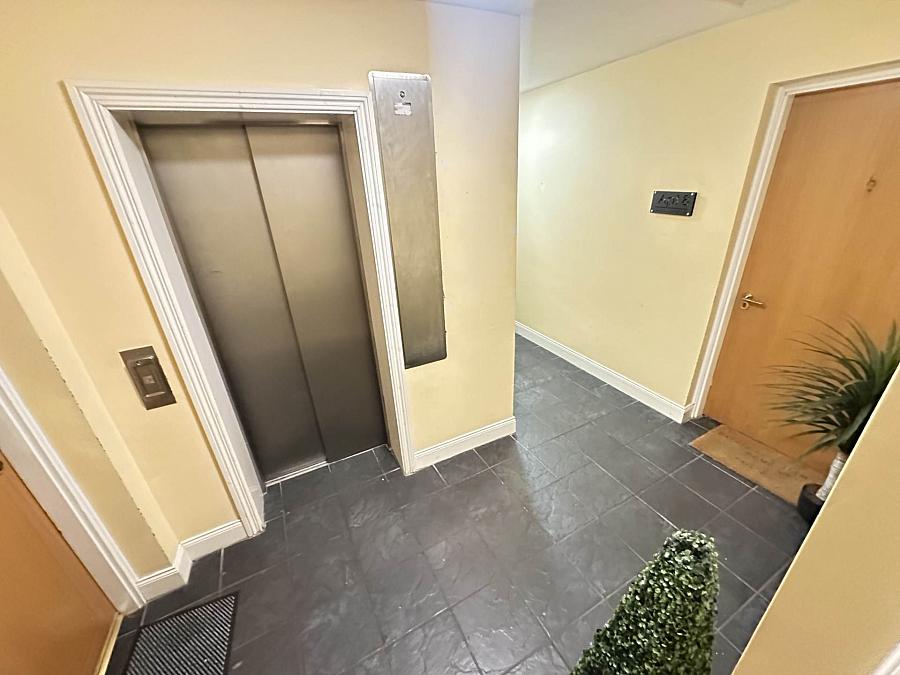Apt 7 Casement Court Andersonstown Road