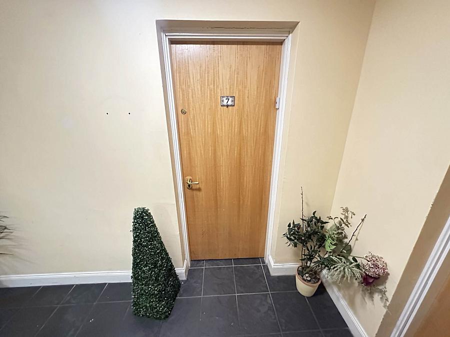 Apt 7 Casement Court Andersonstown Road